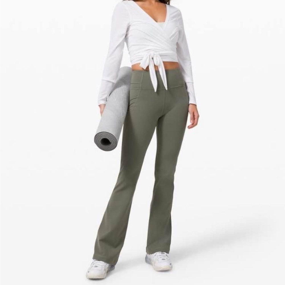 Lululemon green groove flare pants - Picture 1 of 4